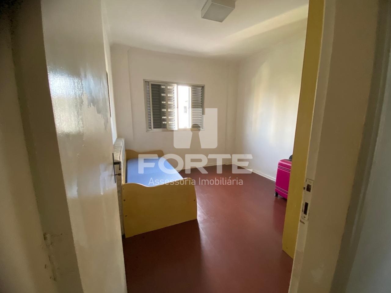 Apartamento à venda com 3 quartos, 110m² - Foto 4