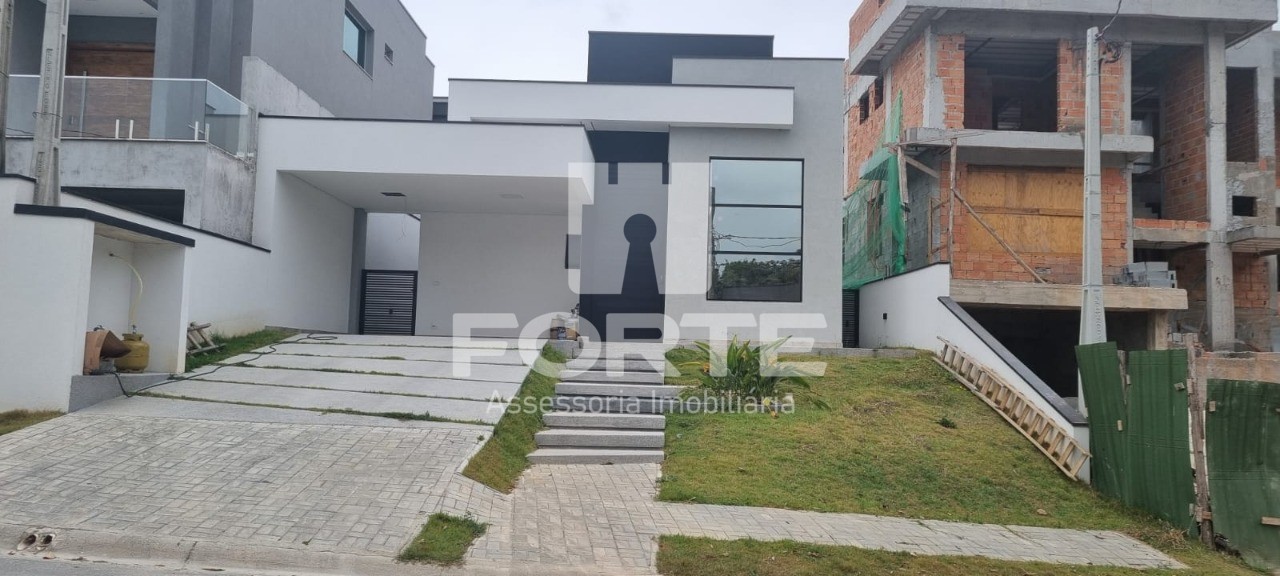 Casa à venda com 3 quartos, 149m² - Foto 1