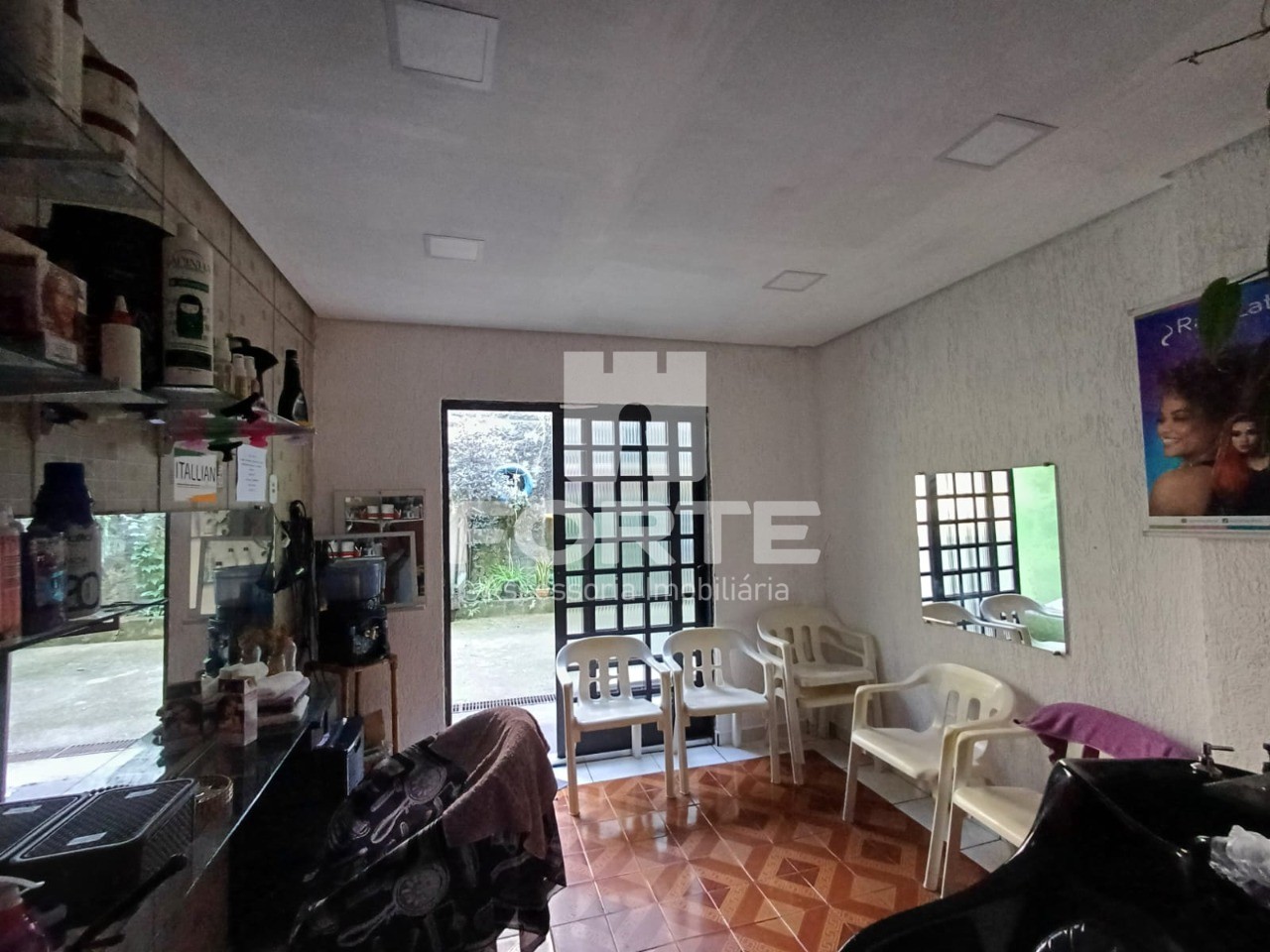 Casa à venda com 3 quartos, 300m² - Foto 29