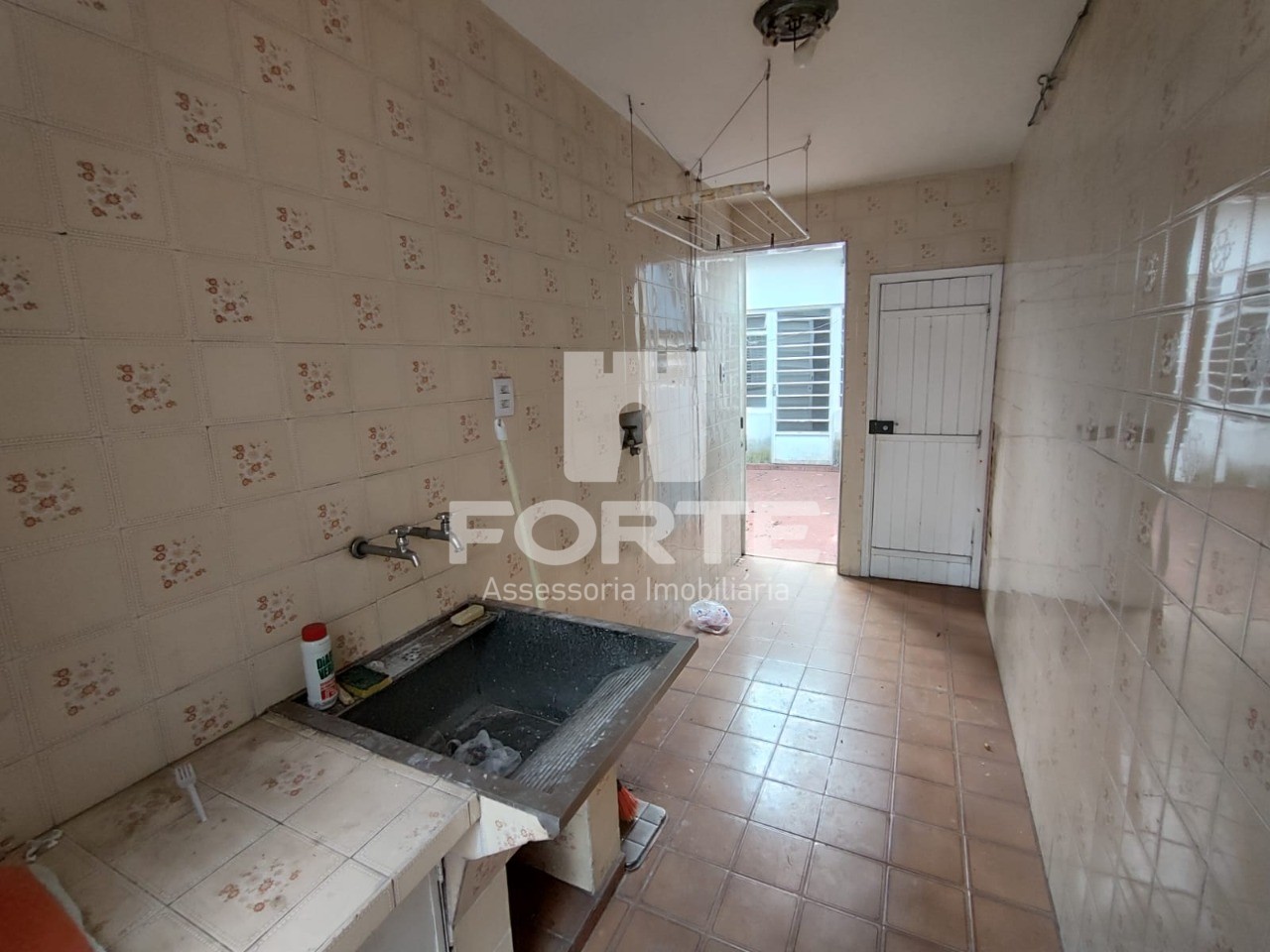 Casa à venda com 3 quartos, 153m² - Foto 2