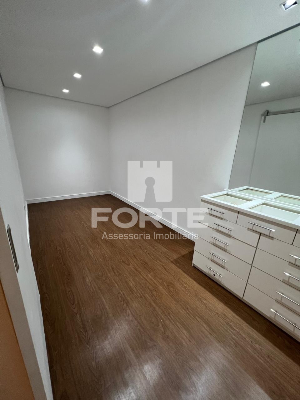 Casa à venda com 3 quartos, 354m² - Foto 15