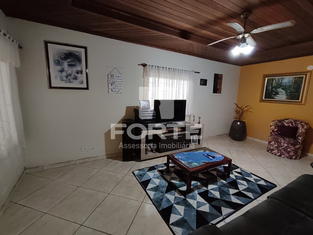 Casa à venda com 3 quartos, 125m² - Foto 1