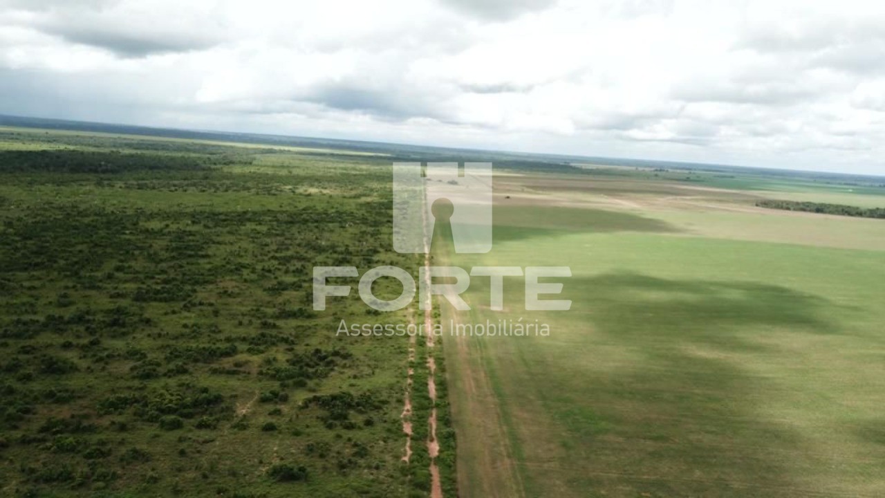 Fazenda à venda com 6 quartos, 20000m² - Foto 1