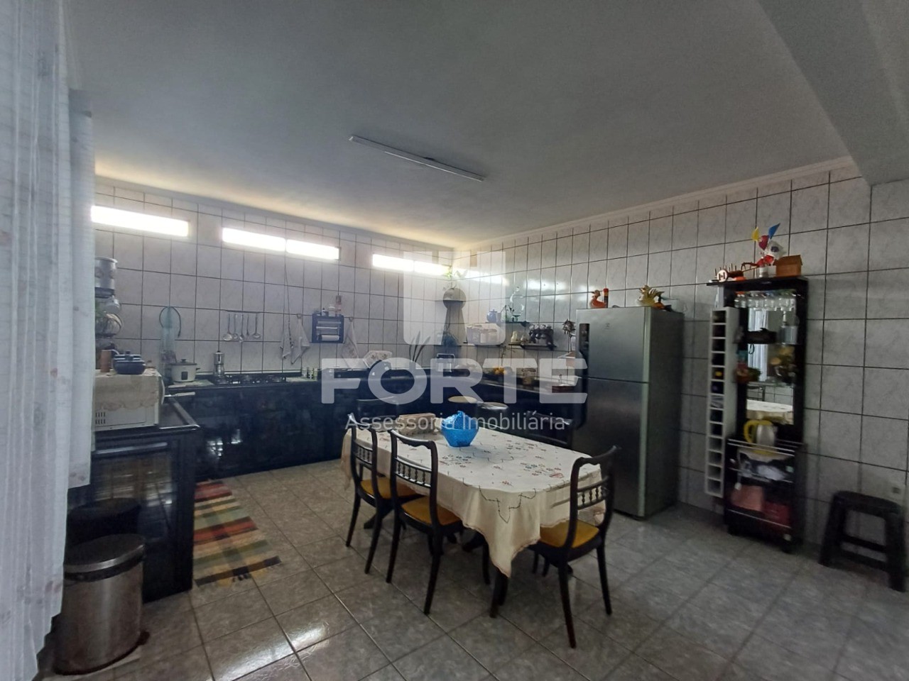 Casa à venda com 3 quartos, 300m² - Foto 25