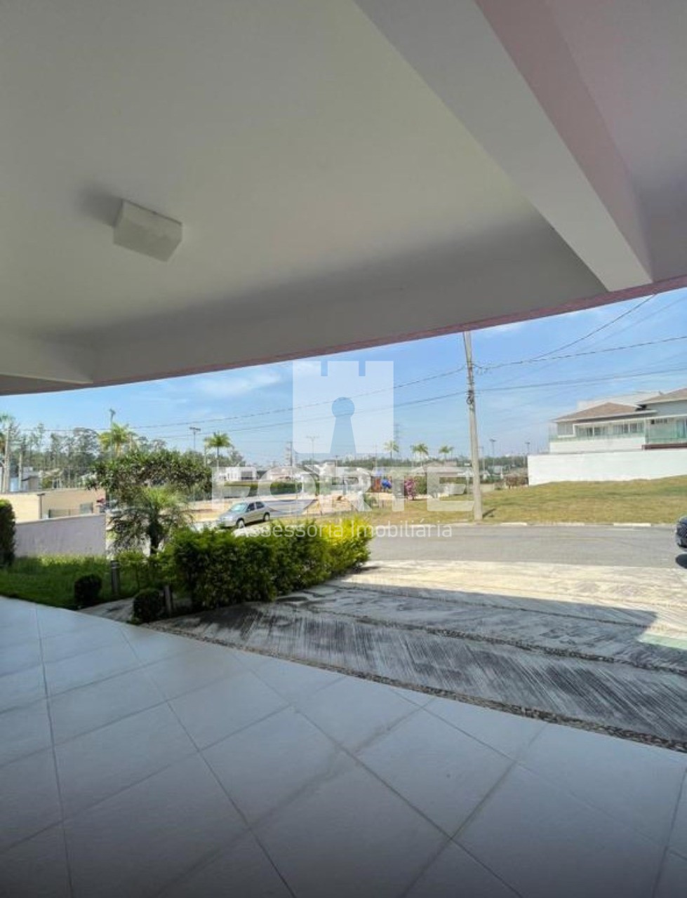 Casa à venda e aluguel com 3 quartos, 200m² - Foto 3