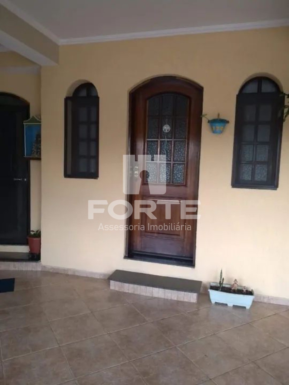 Casa à venda com 3 quartos, 270m² - Foto 2