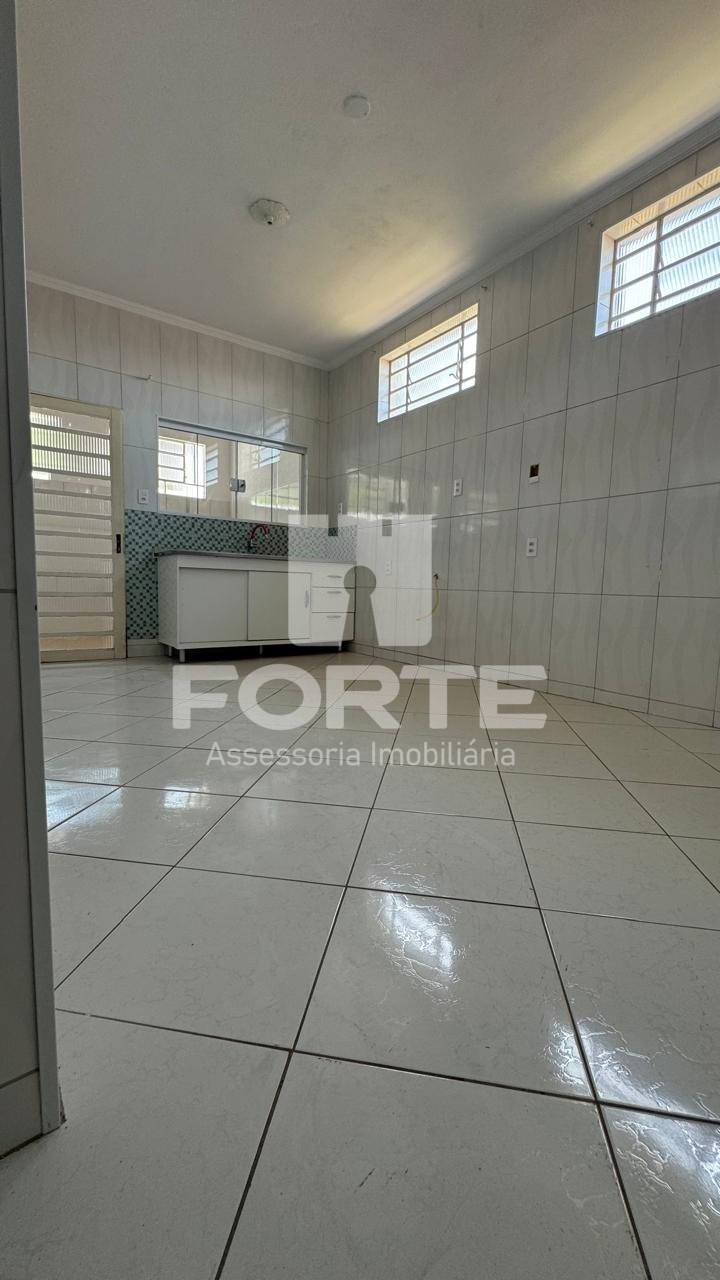 Casa à venda com 2 quartos, 750m² - Foto 14