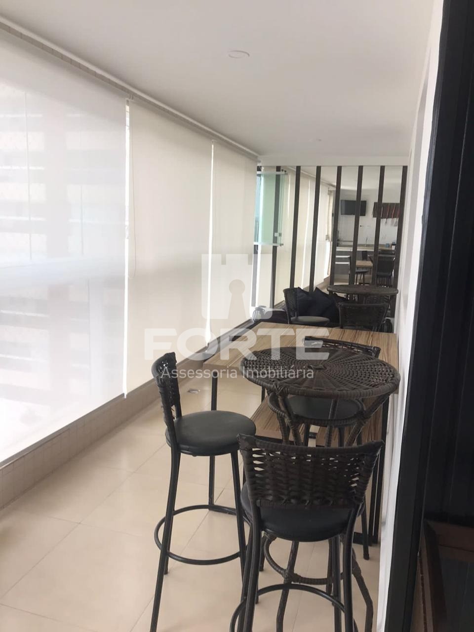 Apartamento à venda com 2 quartos, 76m² - Foto 3