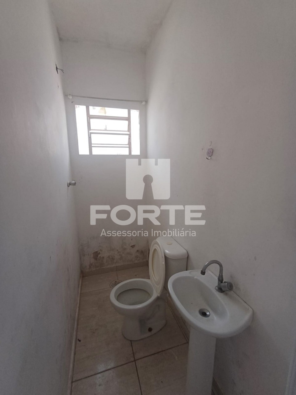 Casa para alugar com 2 quartos, 150m² - Foto 12