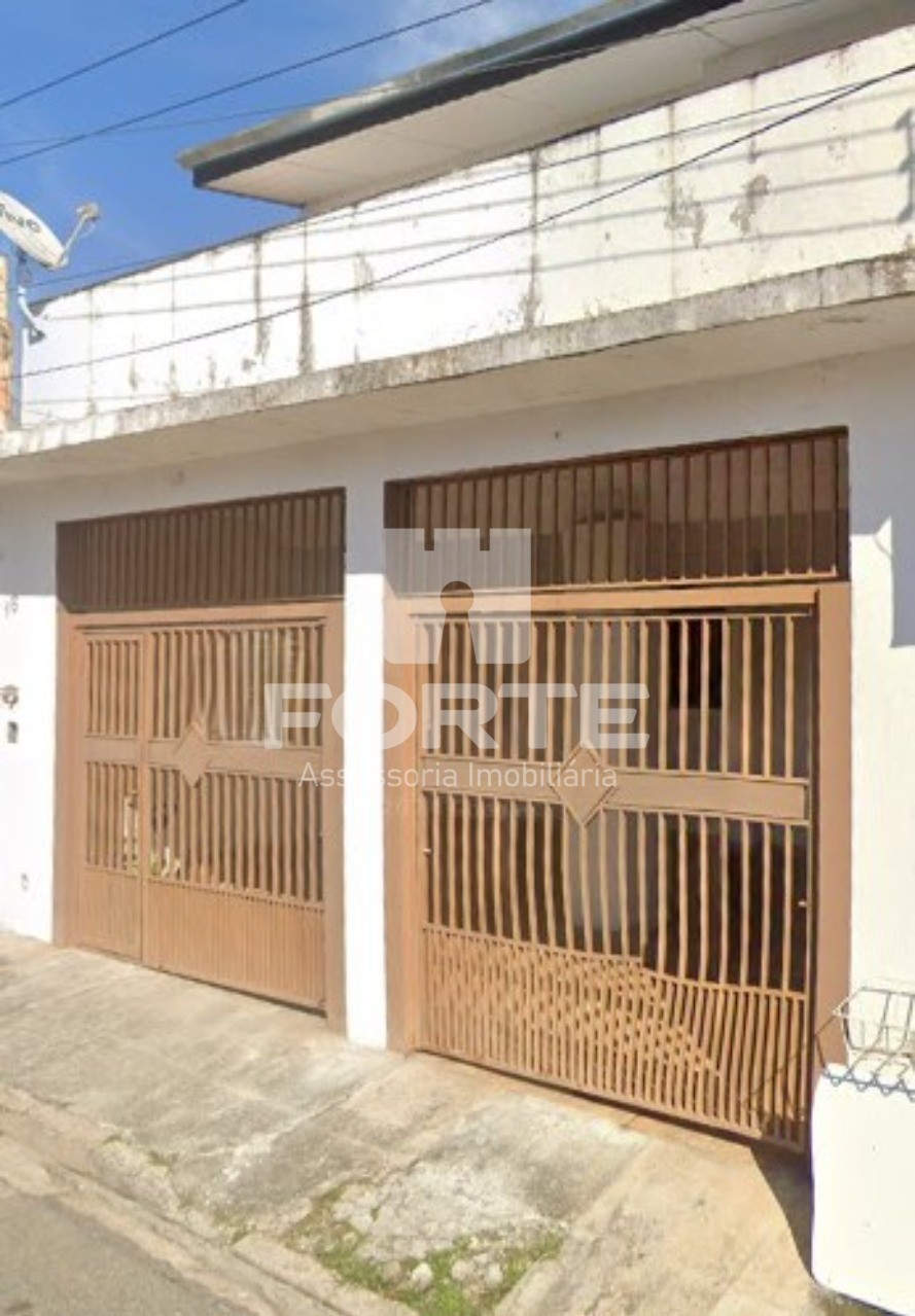 Casa à venda com 4 quartos, 200m² - Foto 1