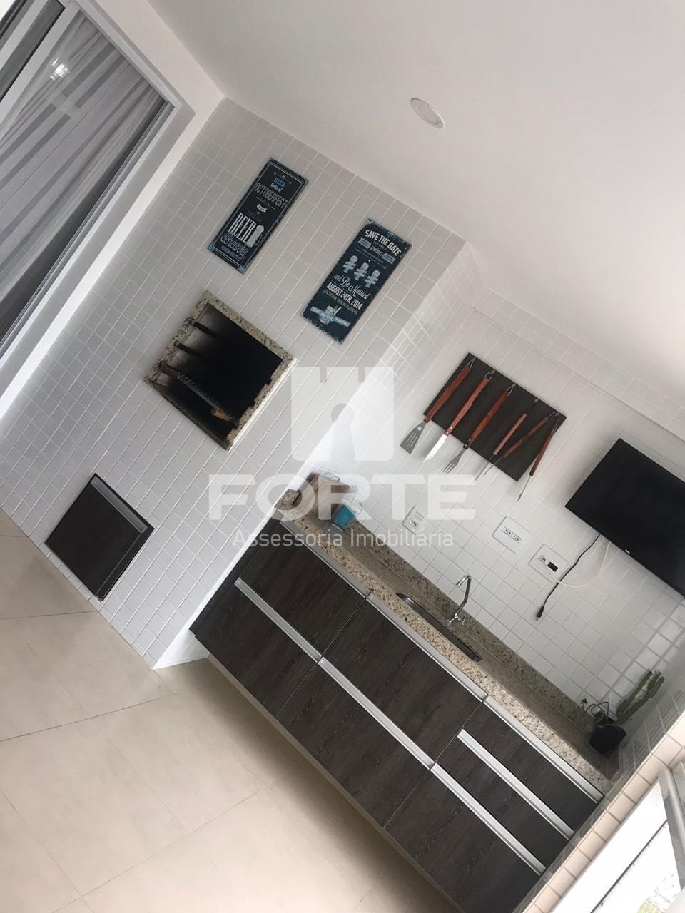 Apartamento à venda com 2 quartos, 76m² - Foto 4