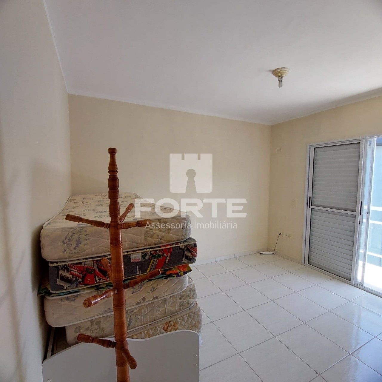 Casa à venda com 3 quartos, 95m² - Foto 11