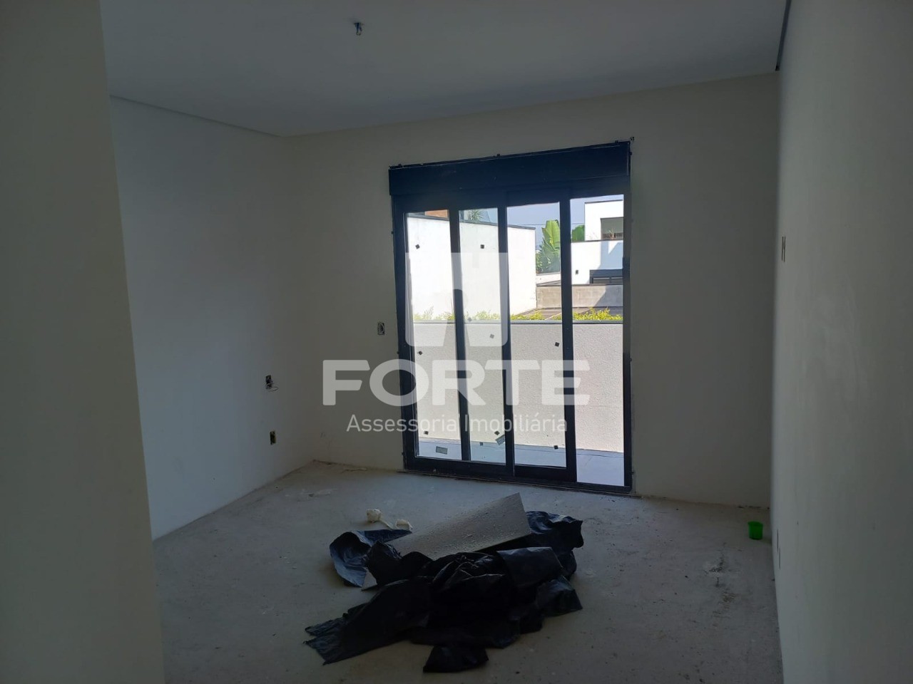 Casa à venda com 3 quartos, 300m² - Foto 8