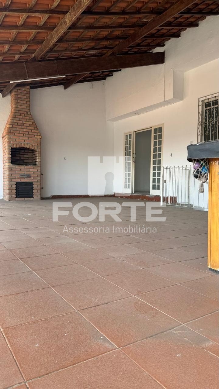 Casa à venda com 2 quartos, 750m² - Foto 9