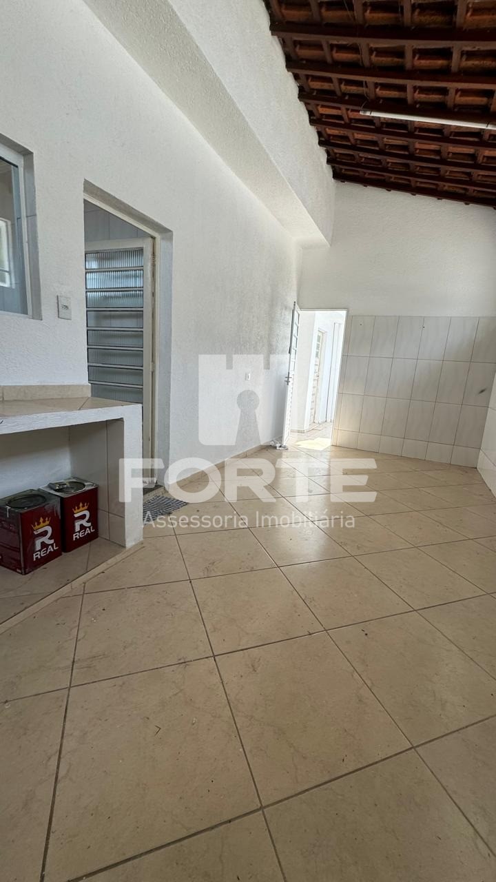 Casa à venda com 2 quartos, 750m² - Foto 16