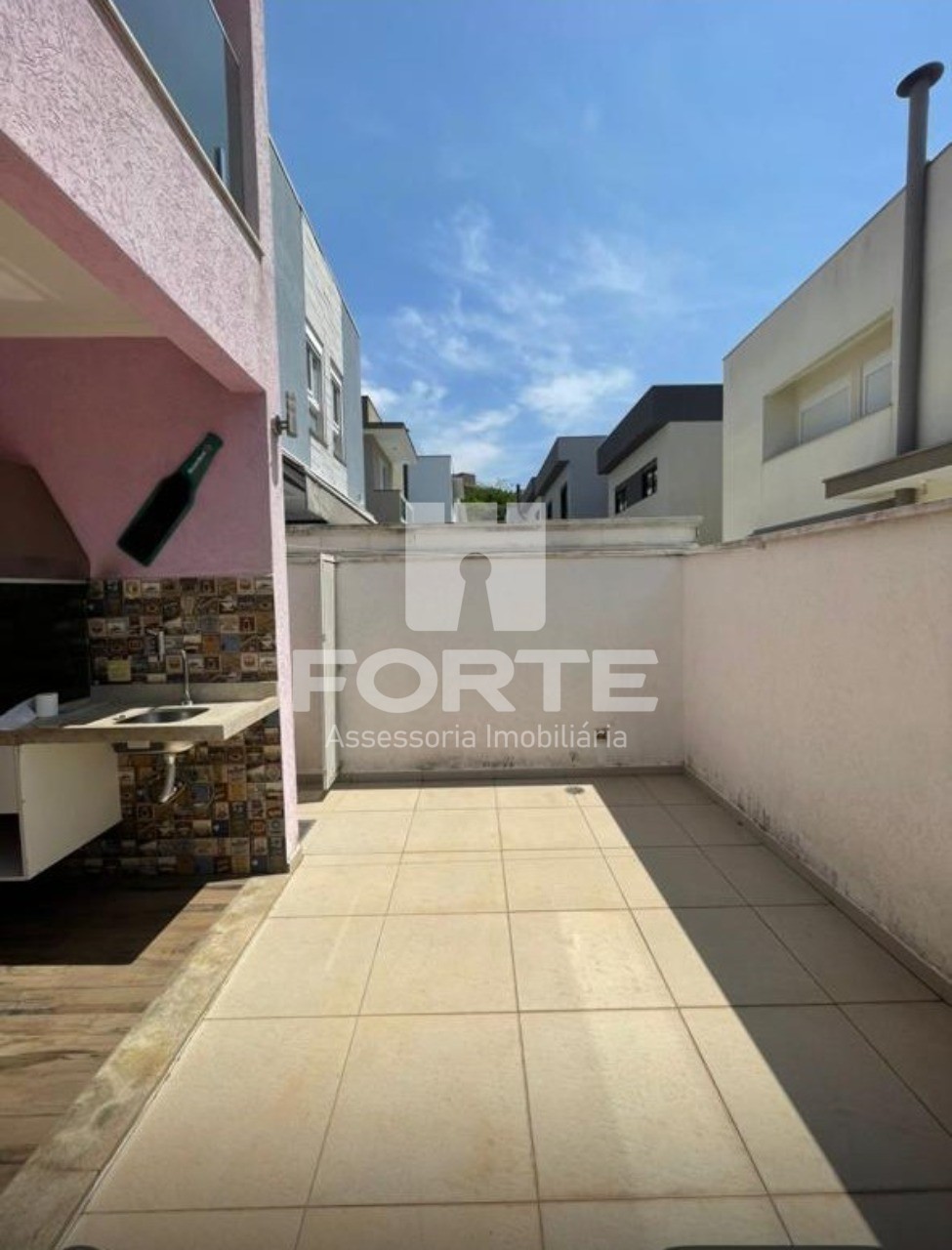 Casa à venda e aluguel com 3 quartos, 200m² - Foto 7