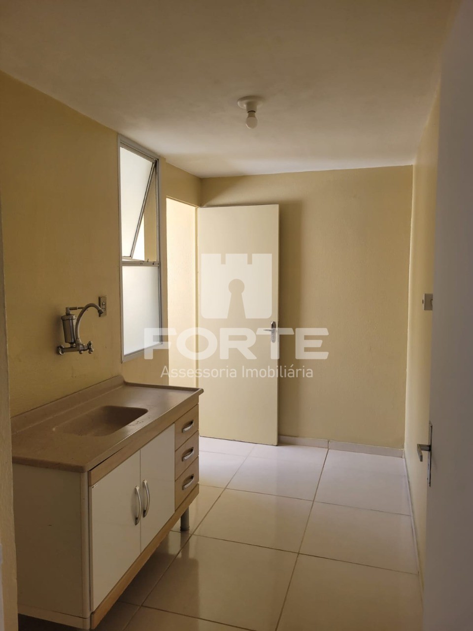 Apartamento à venda com 2 quartos, 49m² - Foto 2