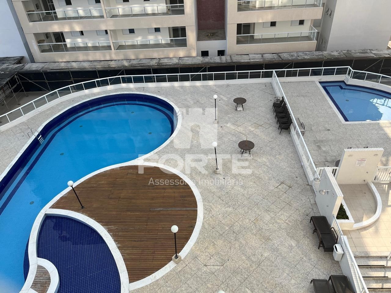 Apartamento à venda com 2 quartos, 76m² - Foto 13