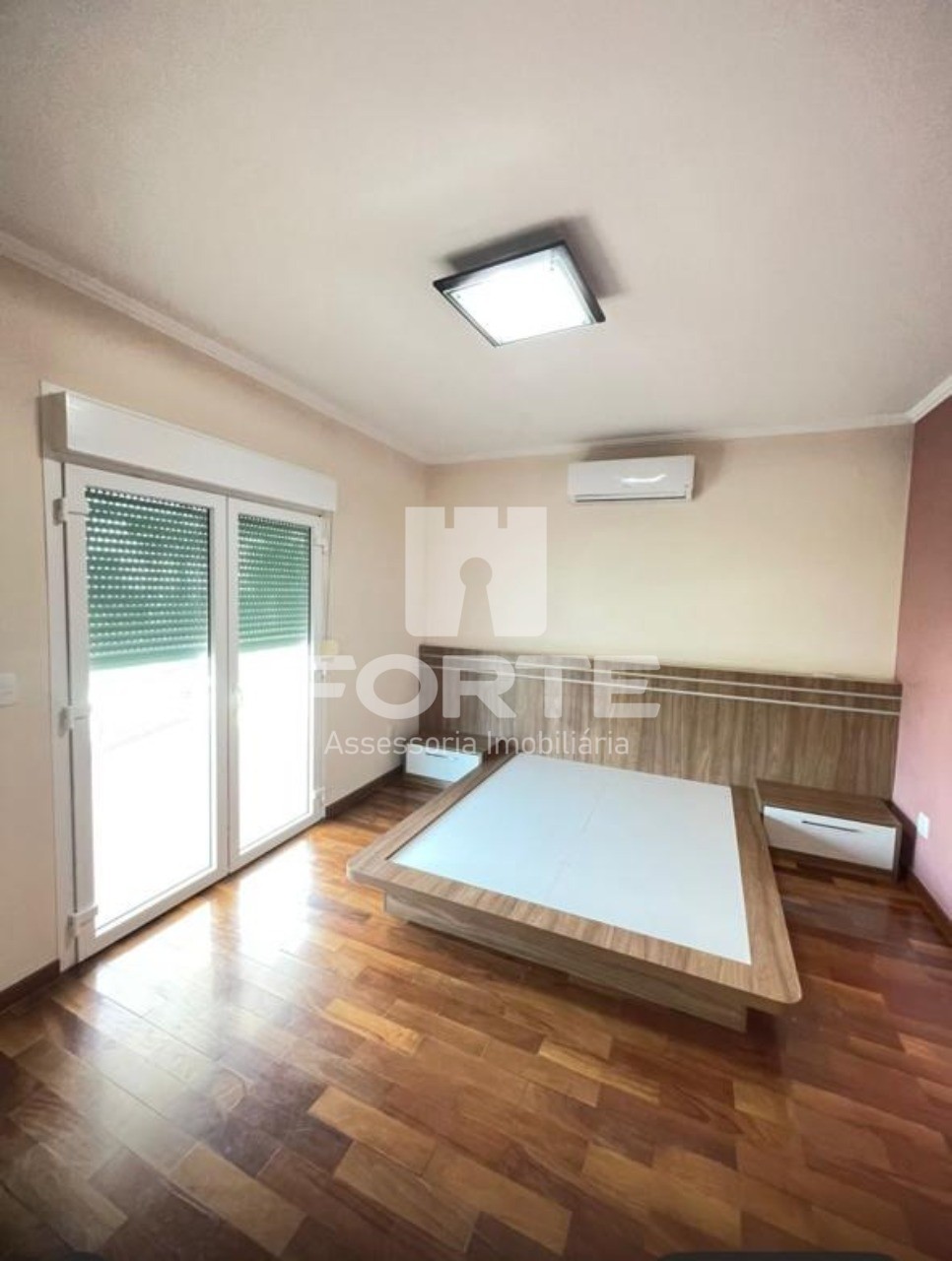 Casa à venda e aluguel com 3 quartos, 200m² - Foto 35