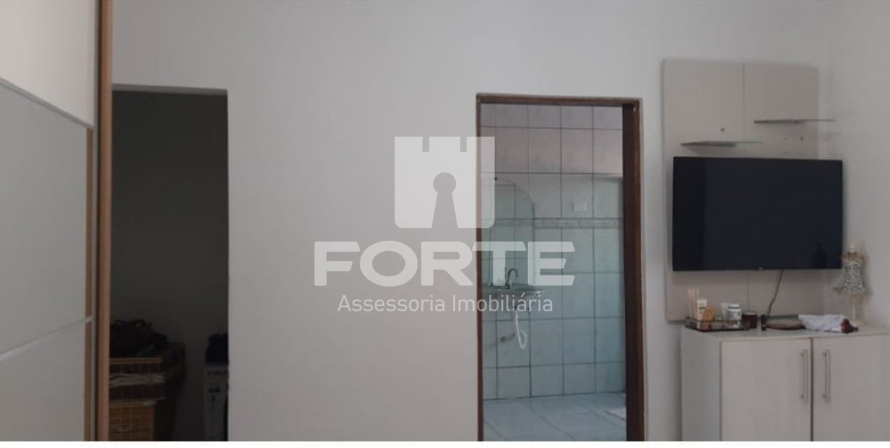 Casa à venda com 4 quartos, 200m² - Foto 10