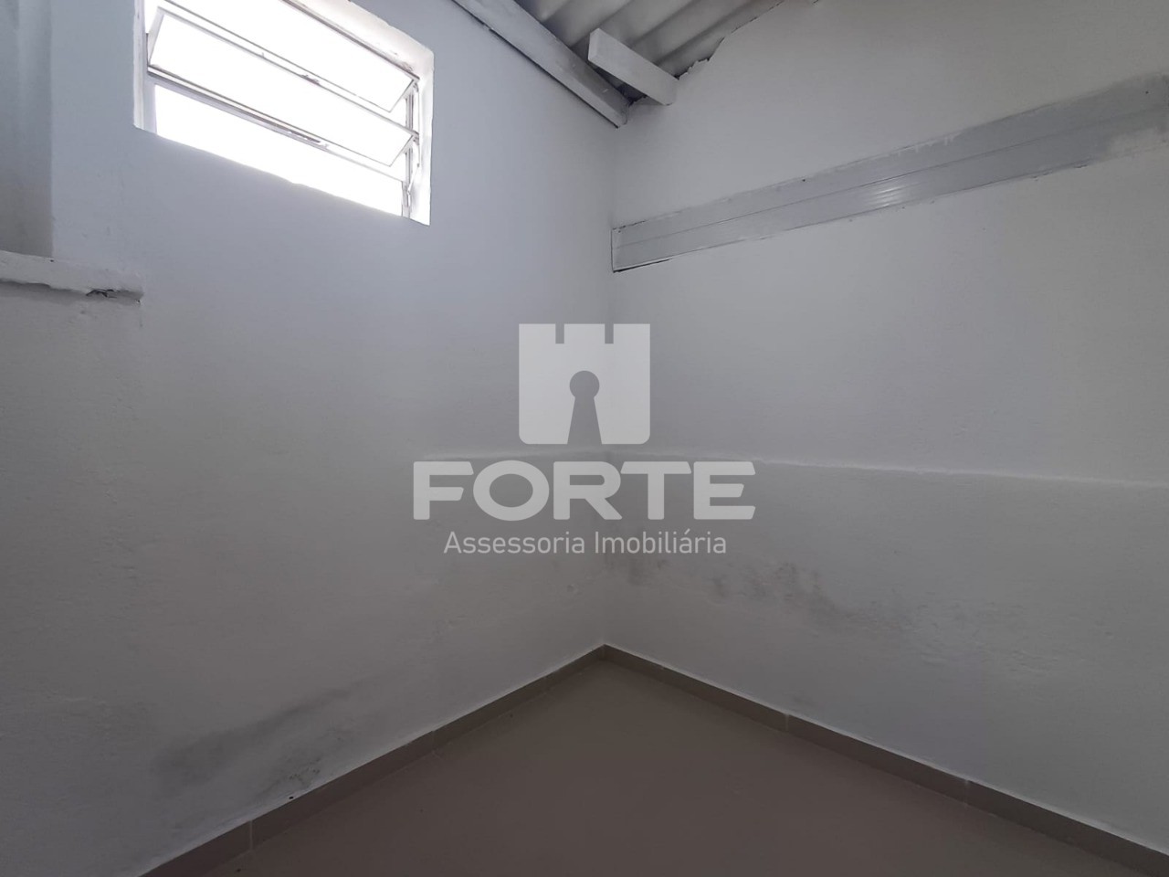 Casa para alugar com 1 quarto, 42m² - Foto 8