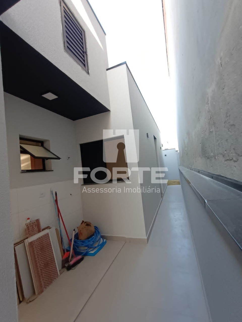 Casa à venda com 2 quartos, 125m² - Foto 3