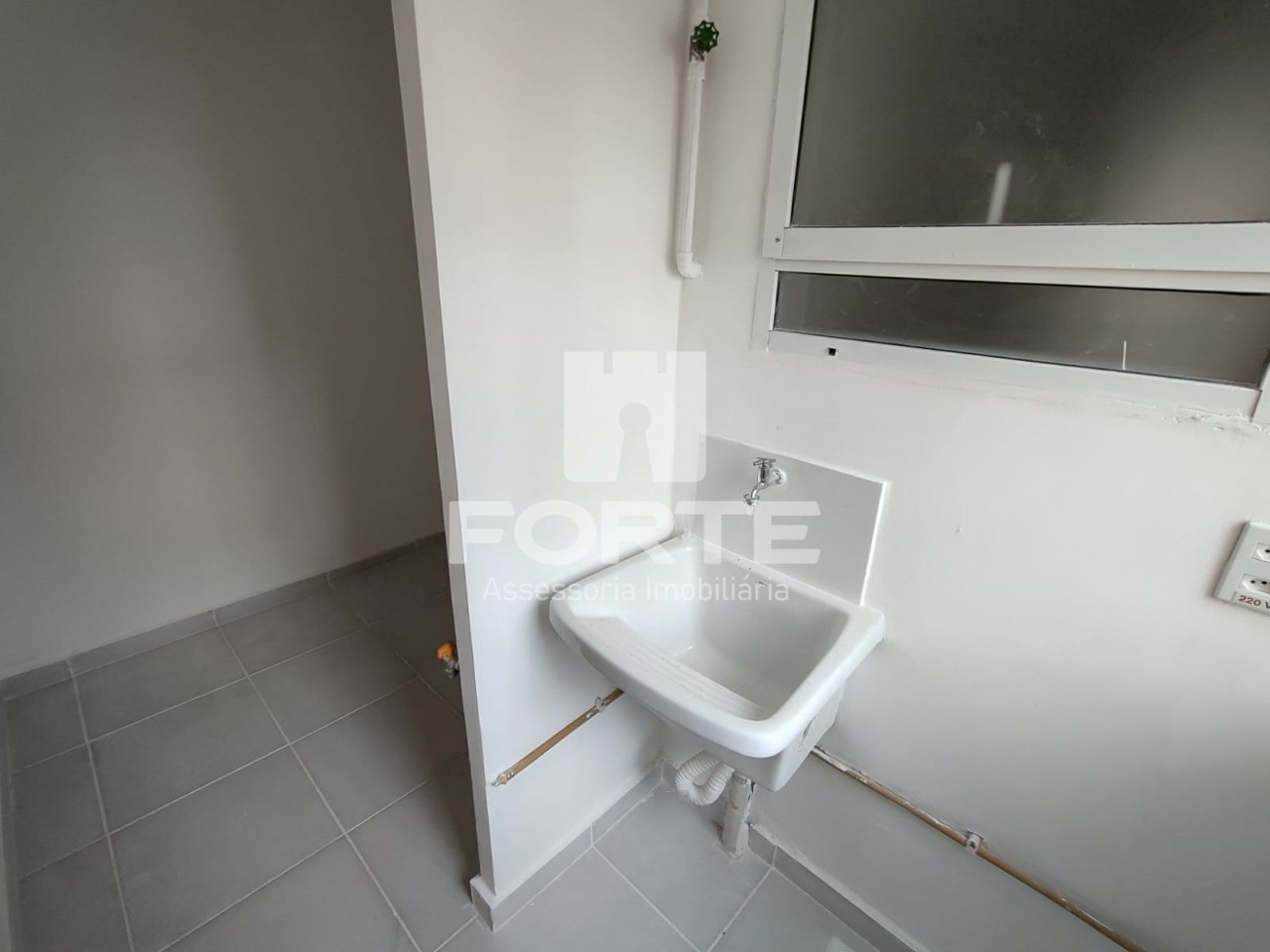 Apartamento à venda com 2 quartos, 42m² - Foto 7