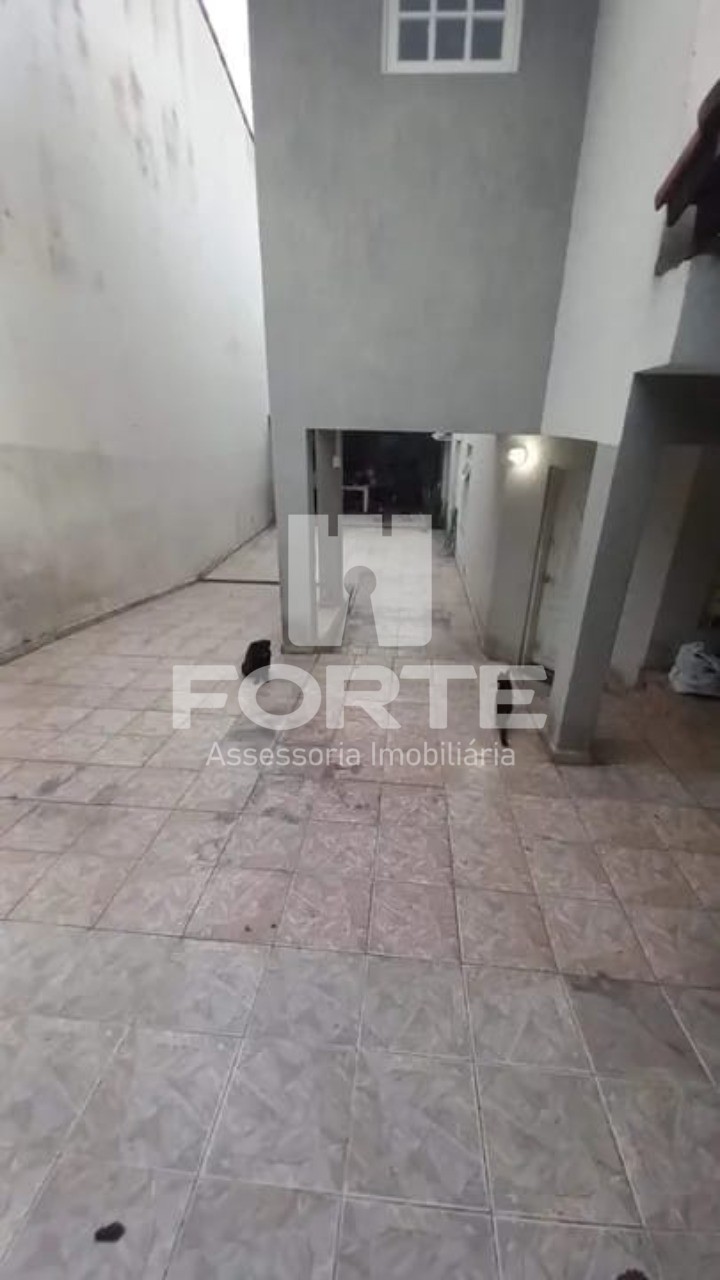 Casa à venda com 3 quartos, 250m² - Foto 17