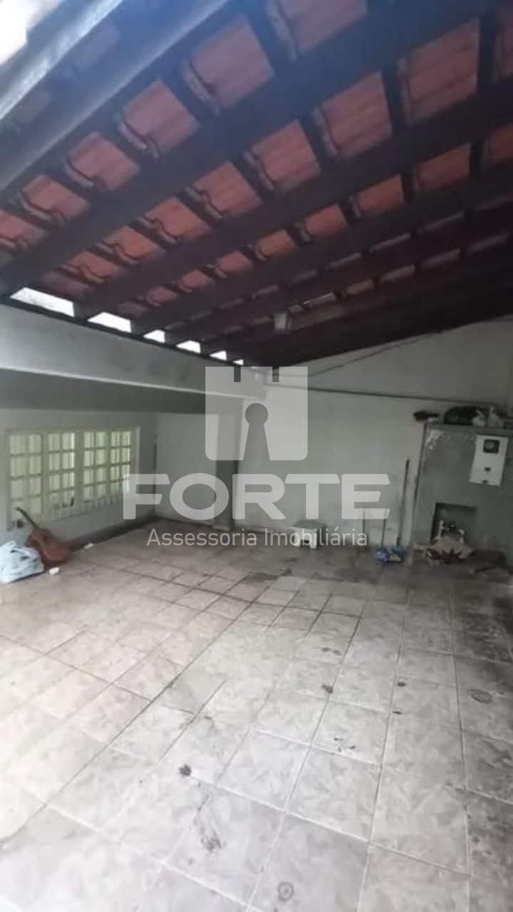 Casa à venda com 3 quartos, 250m² - Foto 15