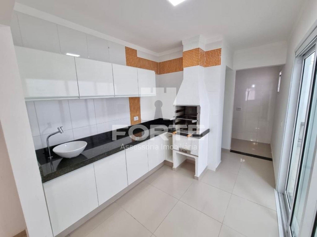 Casa à venda e aluguel com 3 quartos, 150m² - Foto 15