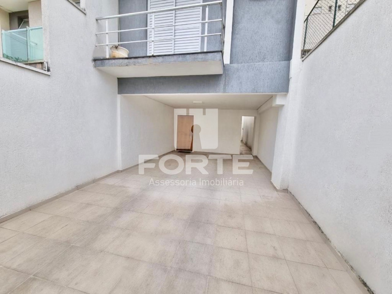 Casa à venda e aluguel com 3 quartos, 150m² - Foto 2