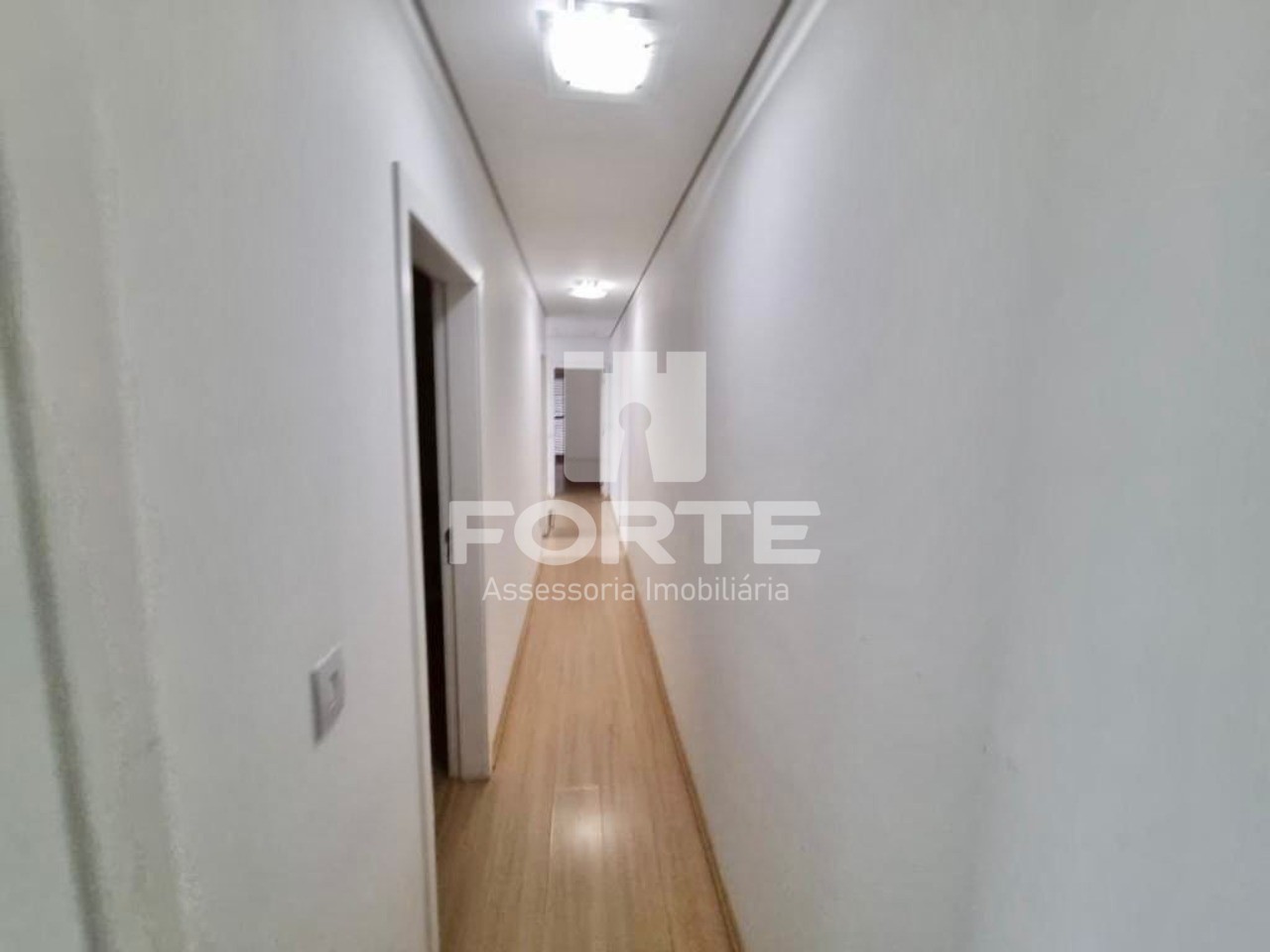 Casa à venda e aluguel com 3 quartos, 150m² - Foto 3