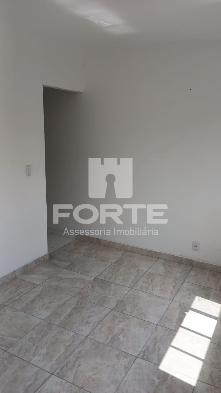 Casa para alugar com 1 quarto, 40m² - Foto 4