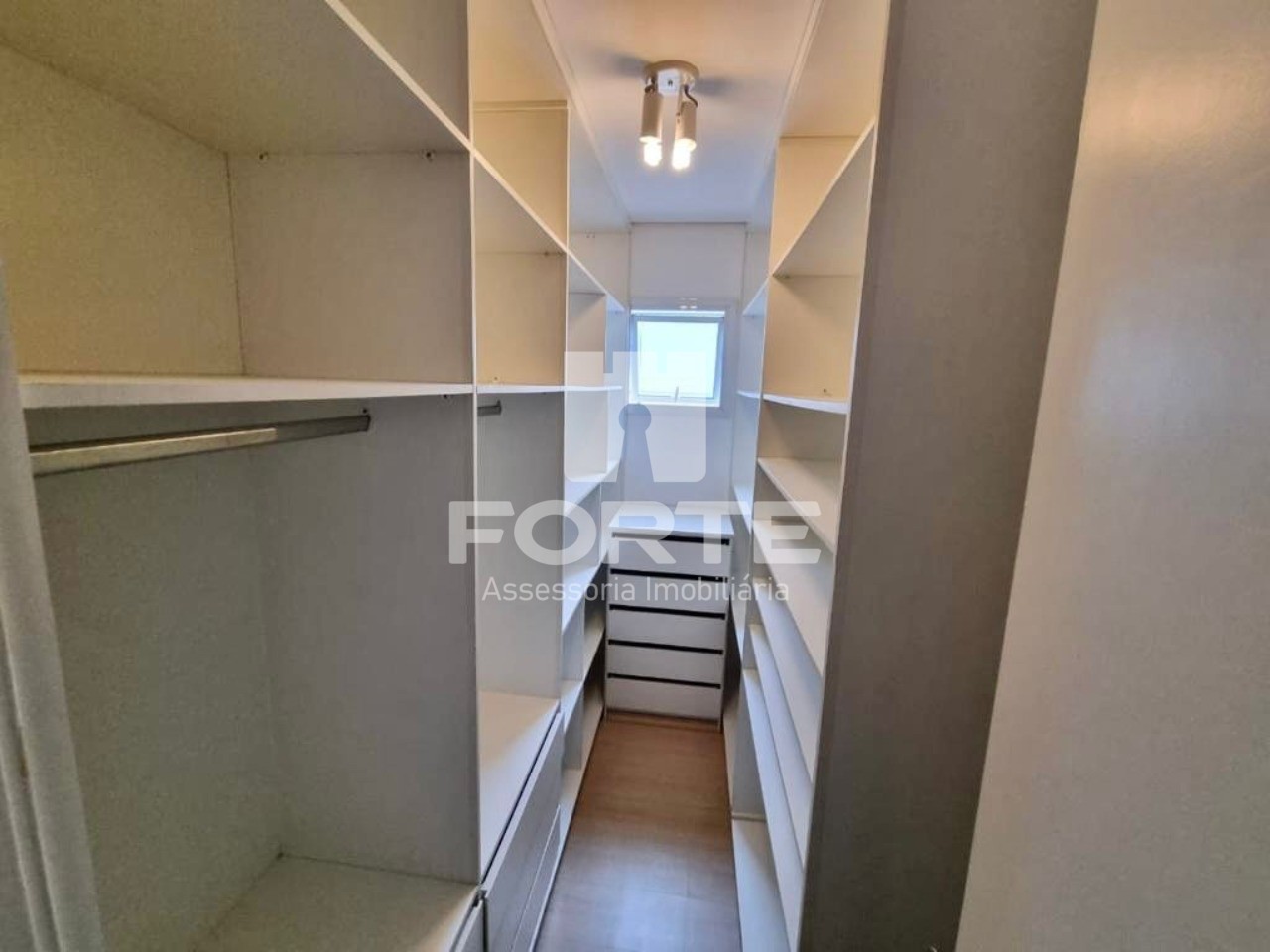 Casa à venda e aluguel com 3 quartos, 150m² - Foto 9