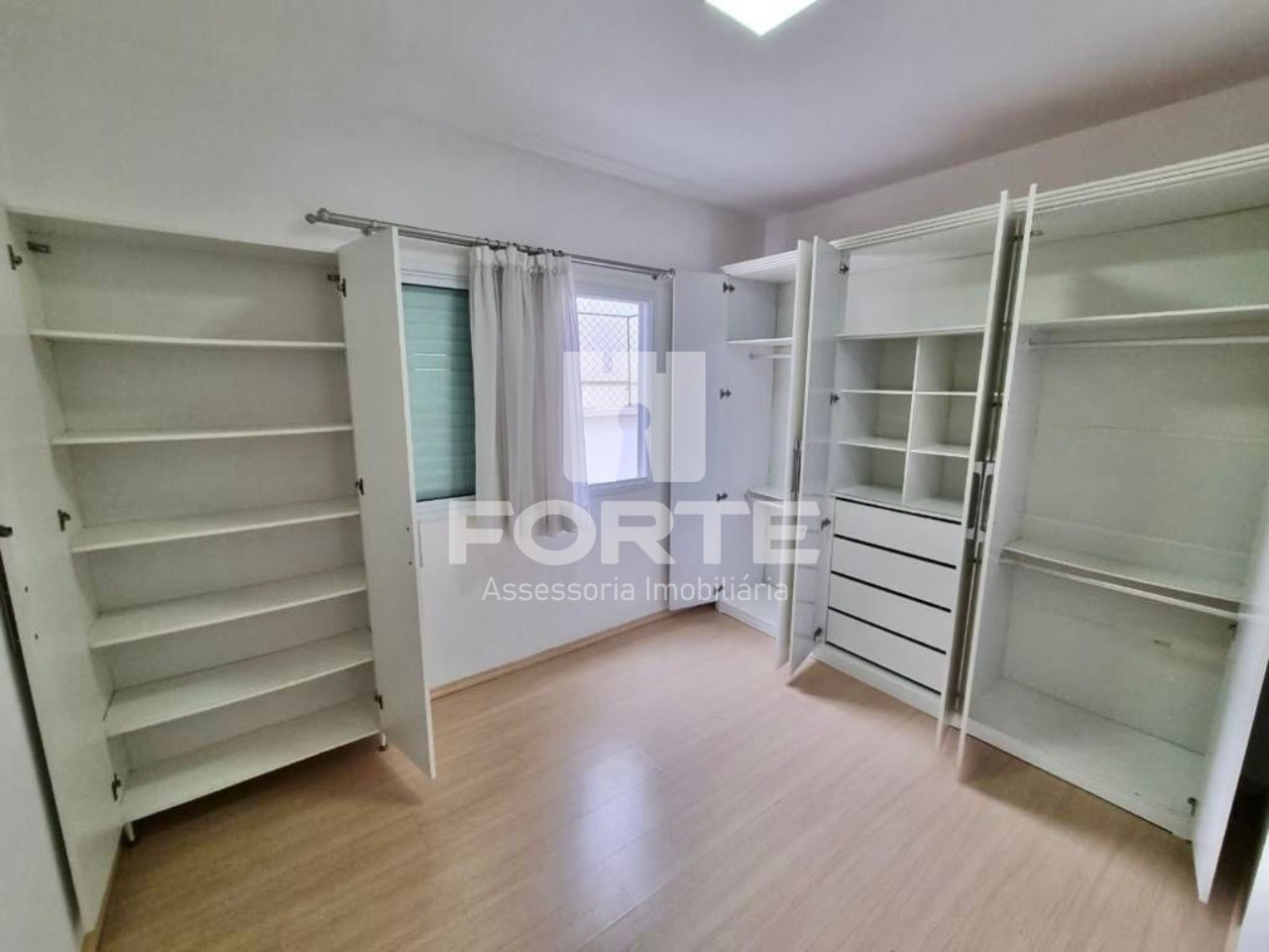 Casa à venda e aluguel com 3 quartos, 150m² - Foto 6