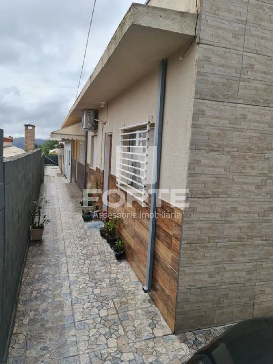 Casa à venda com 2 quartos, 49m² - Foto 3