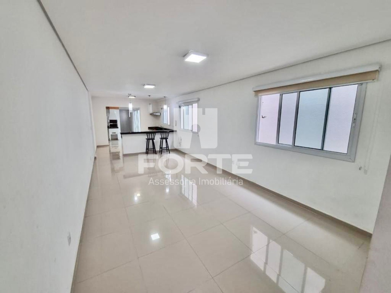 Casa à venda e aluguel com 3 quartos, 150m² - Foto 11