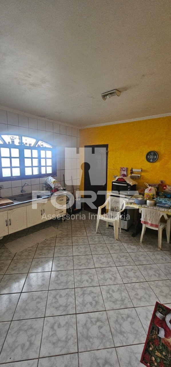 Casa à venda com 4 quartos, 180m² - Foto 6