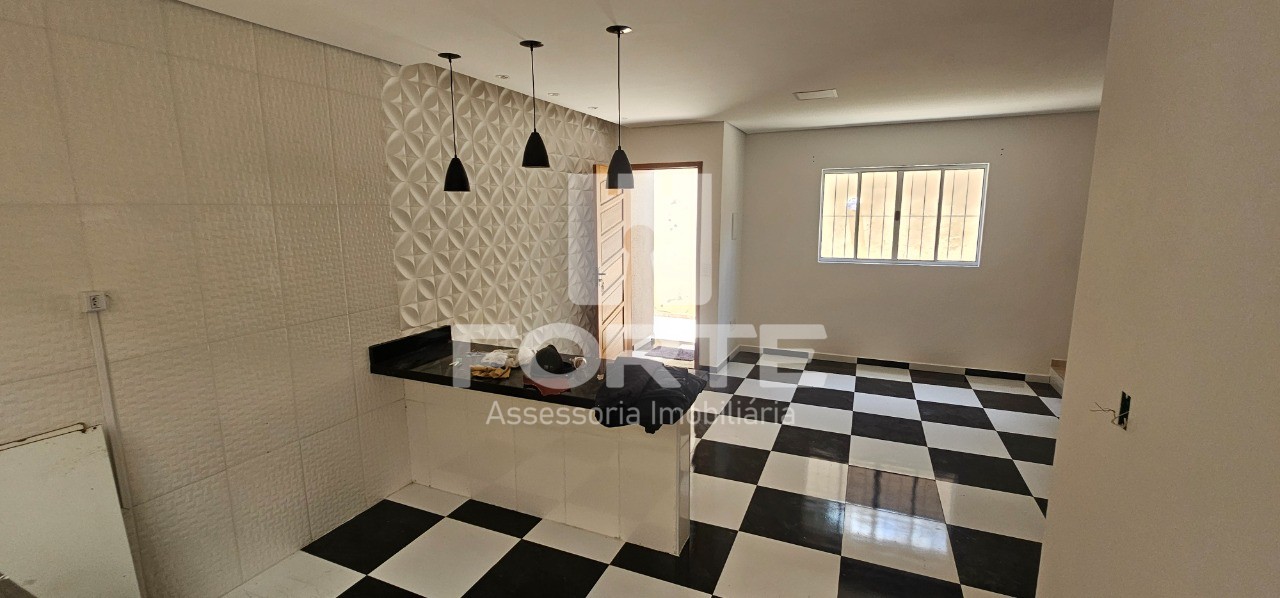 Casa para alugar com 2 quartos, 70m² - Foto 1