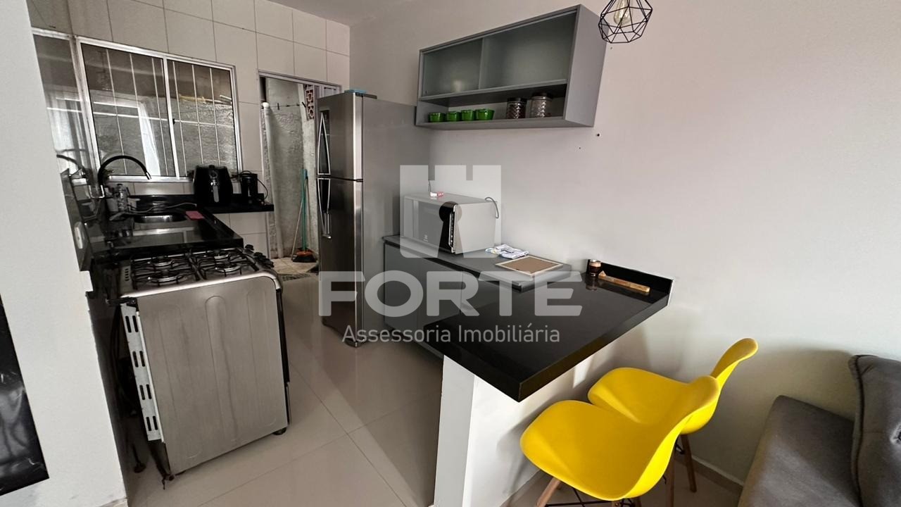 Casa à venda com 2 quartos, 54m² - Foto 3