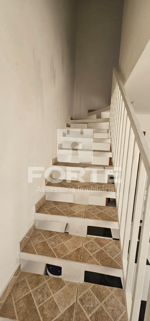 Casa para alugar com 2 quartos, 70m² - Foto 12