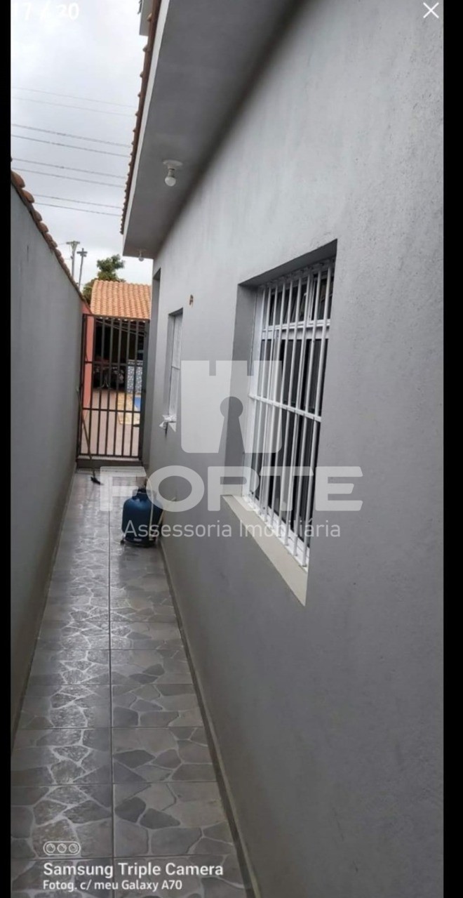 Casa à venda com 3 quartos, 110m² - Foto 2