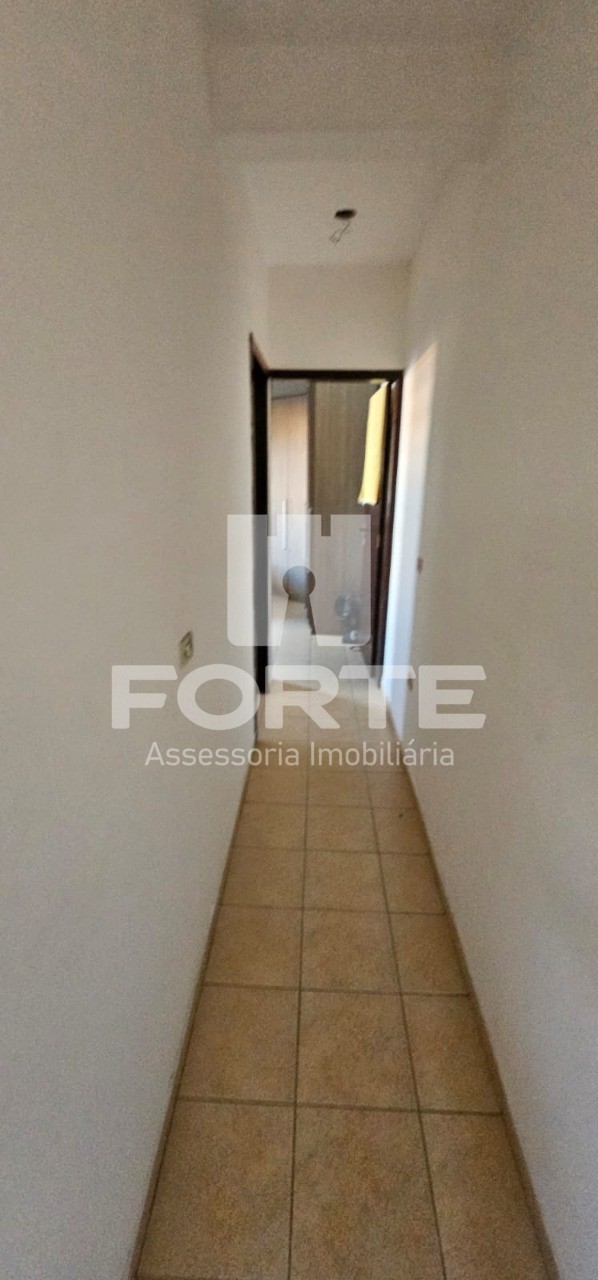 Casa à venda com 6 quartos, 270m² - Foto 5