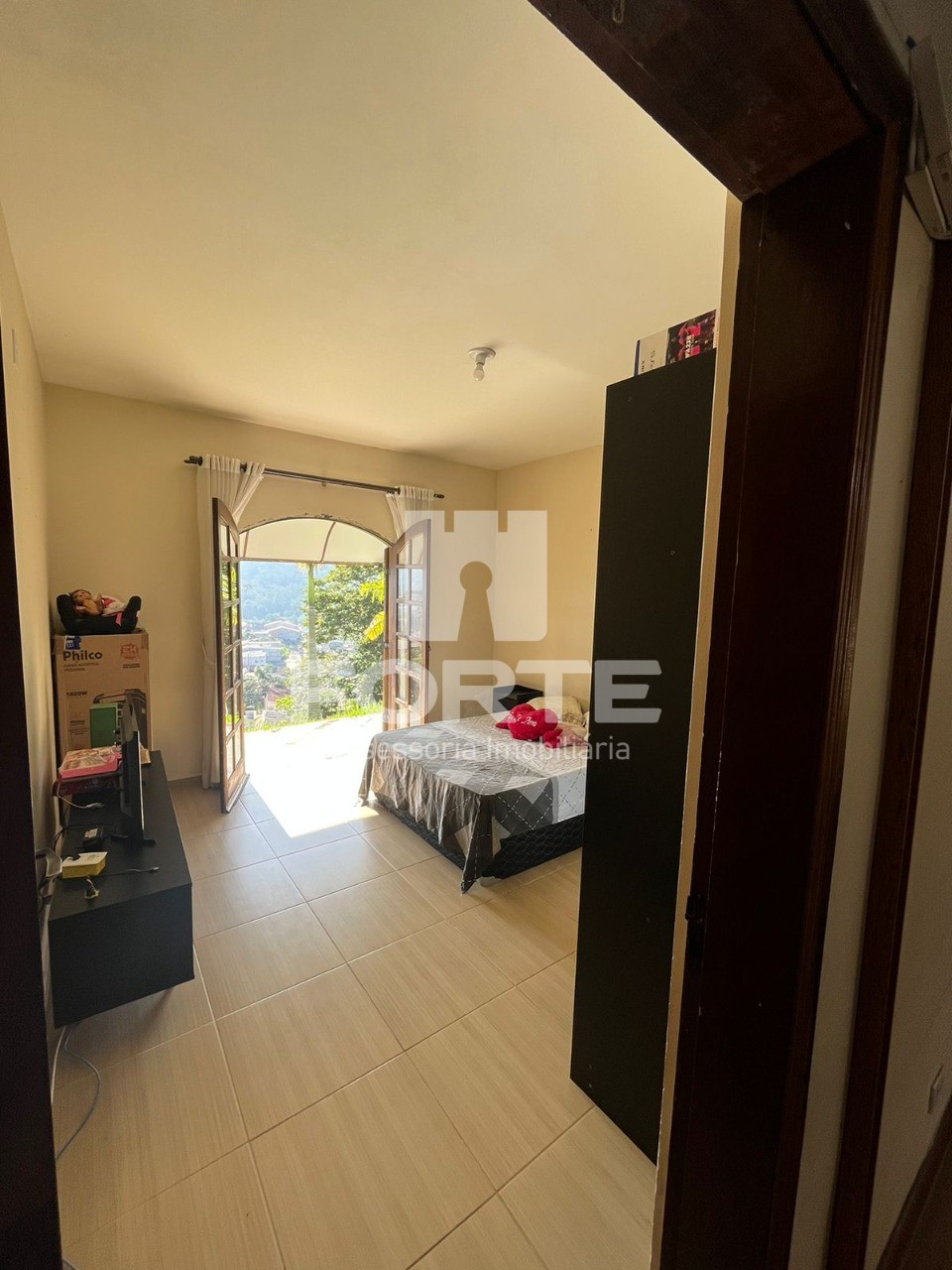 Casa à venda com 2 quartos, 300m² - Foto 8