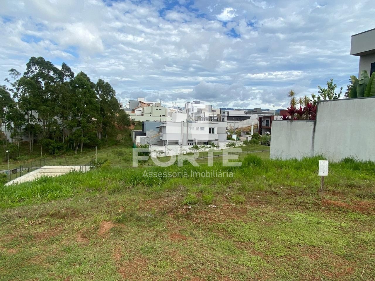 Terreno, 335 m² - Foto 1