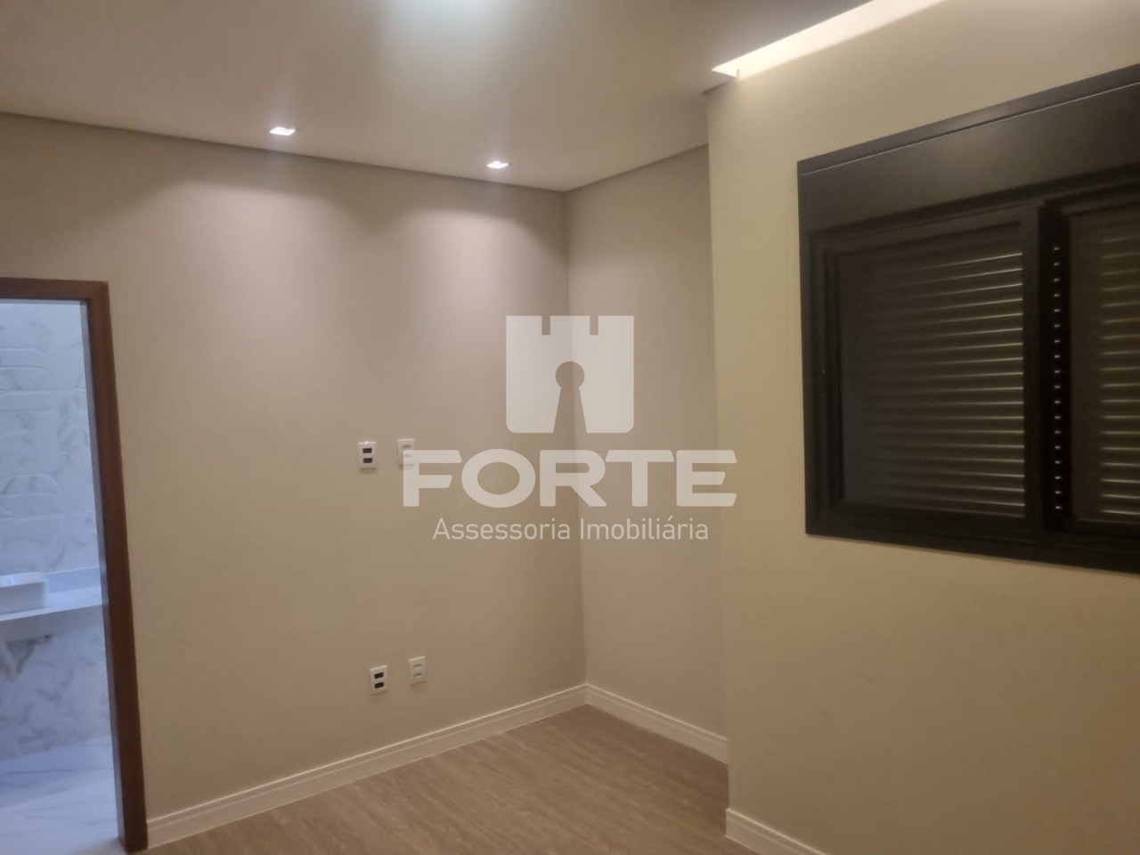 Casa, 3 quartos, 280 m² - Foto 2