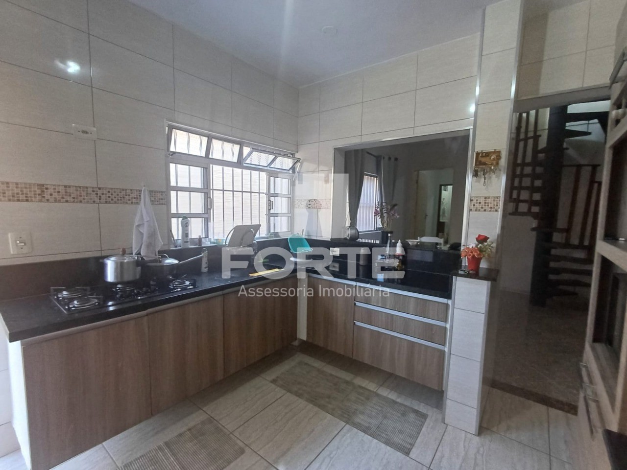 Casa, 3 quartos, 210 m² - Foto 1