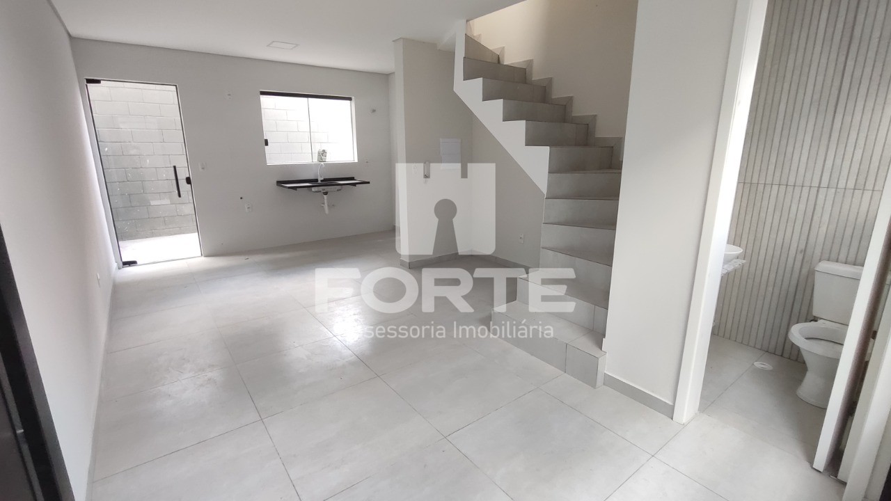 Casa, 2 quartos, 67 m² - Foto 1