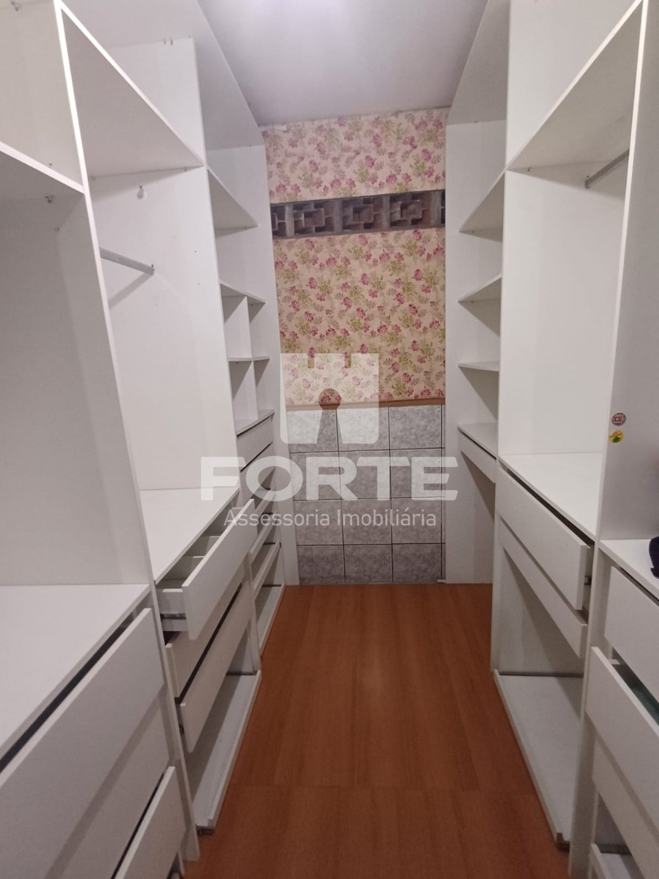 Casa, 4 quartos, 250 m² - Foto 13