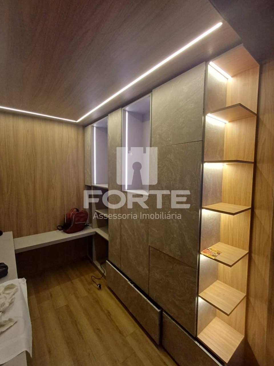 Casa, 4 quartos, 250 m² - Foto 1